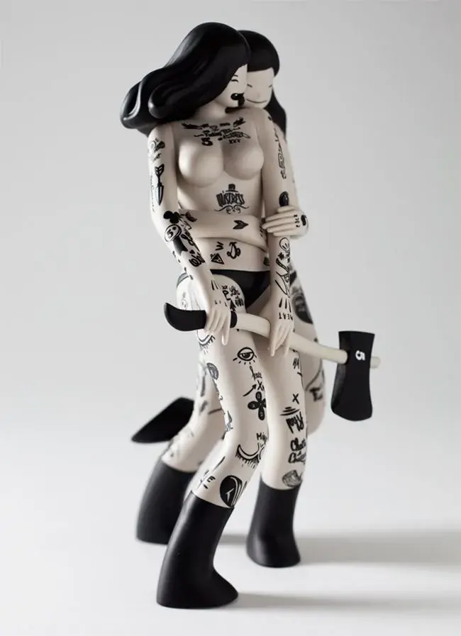 Art toys Les Viandardes by McBess x Kidrobot  Atom Plastic