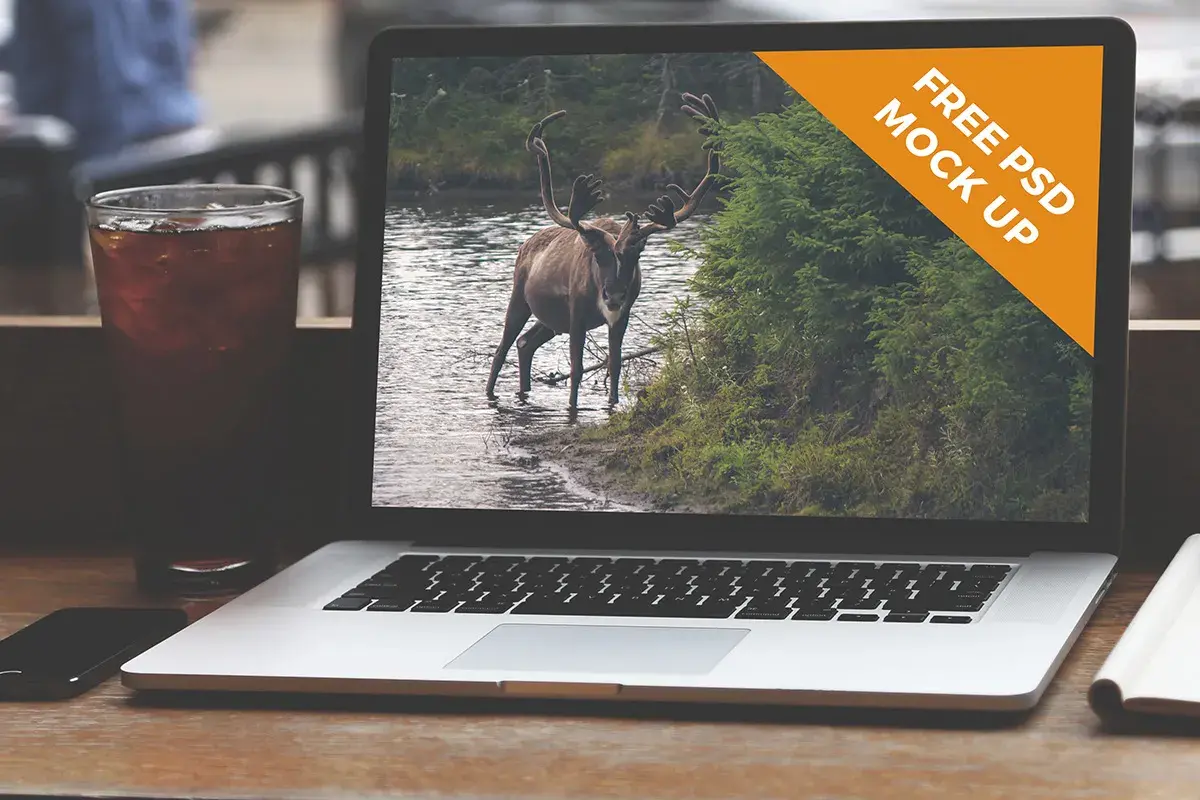 Bdw free macbook psd mockup