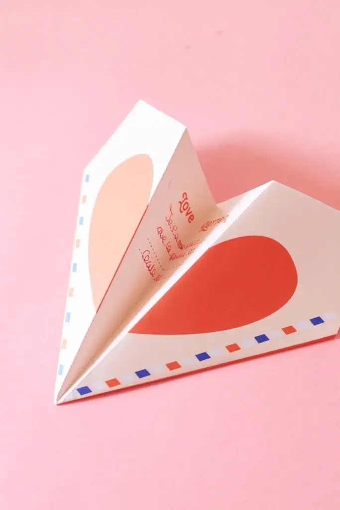 Blogduwebdesign inspiration cartes saint valentin originales avion papier lettre