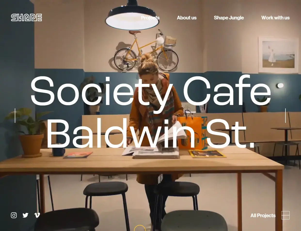 Exemple effet parallaxe site web shape studio