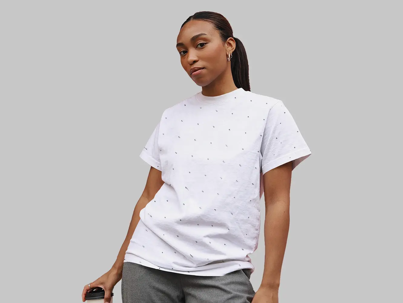 Mockup t shirt gratuit tshirt femme simple