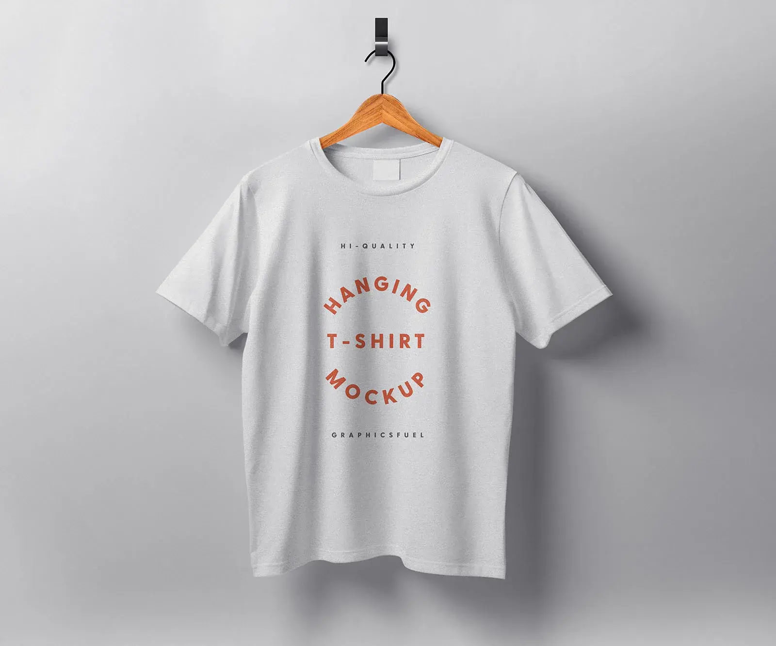 Blogduwebdesign mockup gratuit tshirt suspendu ceintre