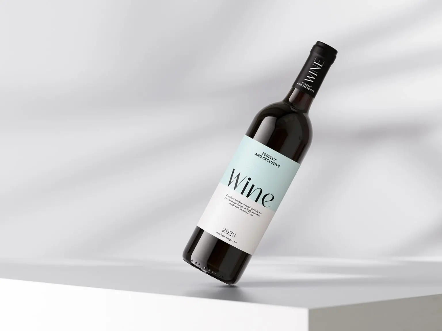 Mockup bouteille de vin fond clair