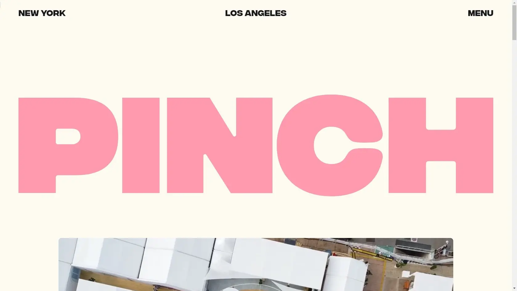 Exemple hero section typographique pinch