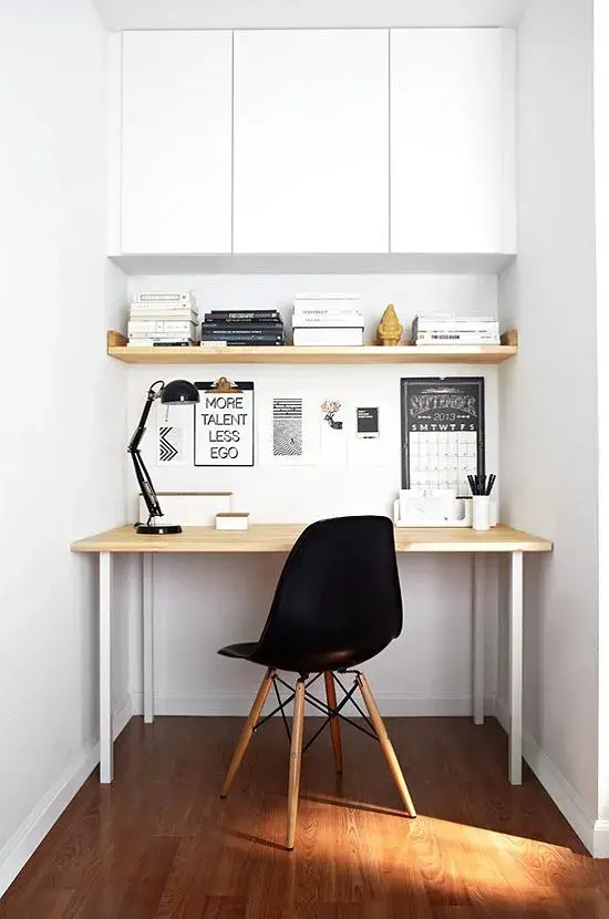 Minimal desk