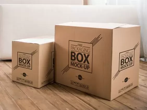 Free high quality packaging box on wooden