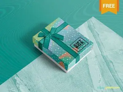 Free photorealistic gift box mockup