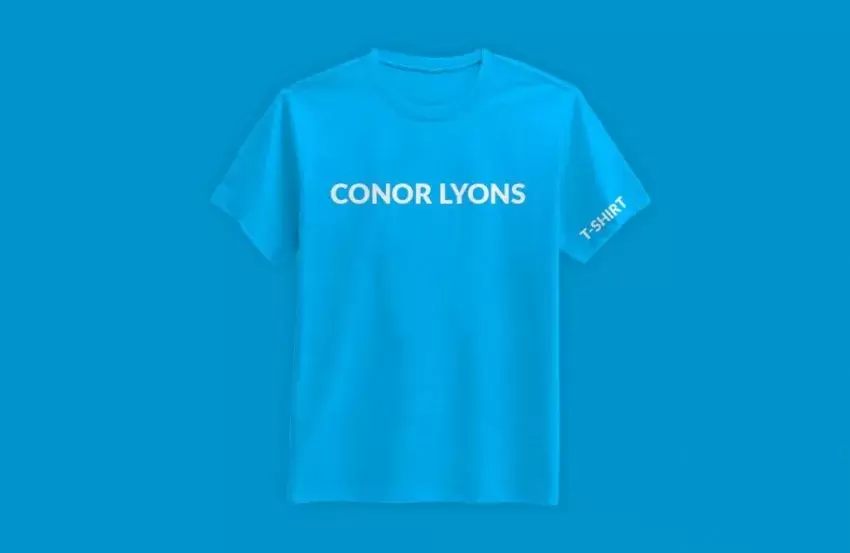 Mock up T-shirt col rond