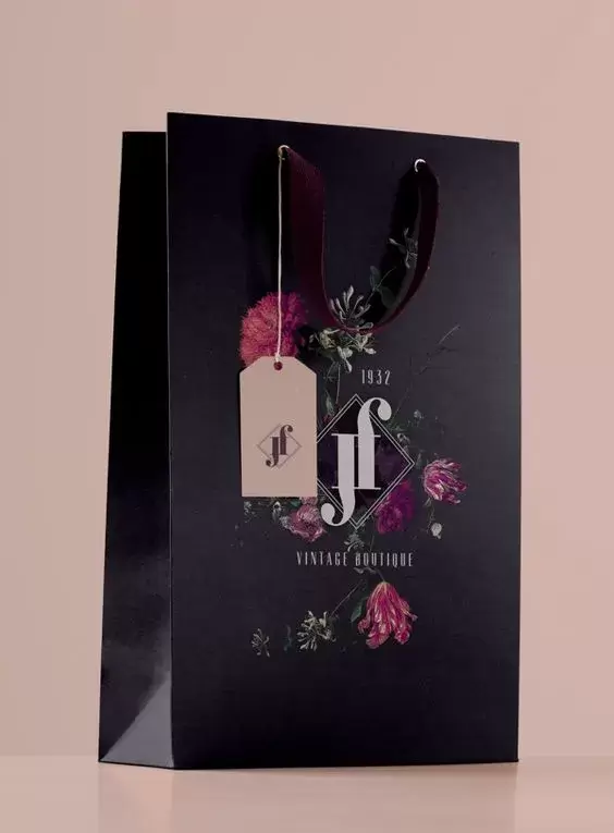Sac graphique design JF BOUTIQUE | Brand Identity par Valeria Santarelli